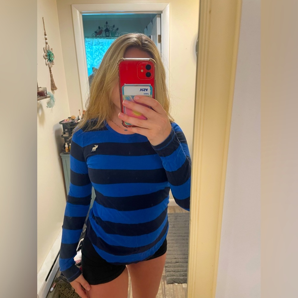 VINTAGE ABERCROMBIE LONG SLEEVE TSHIRT ROYAL BLUE AND NAVY BLUE STRIPES